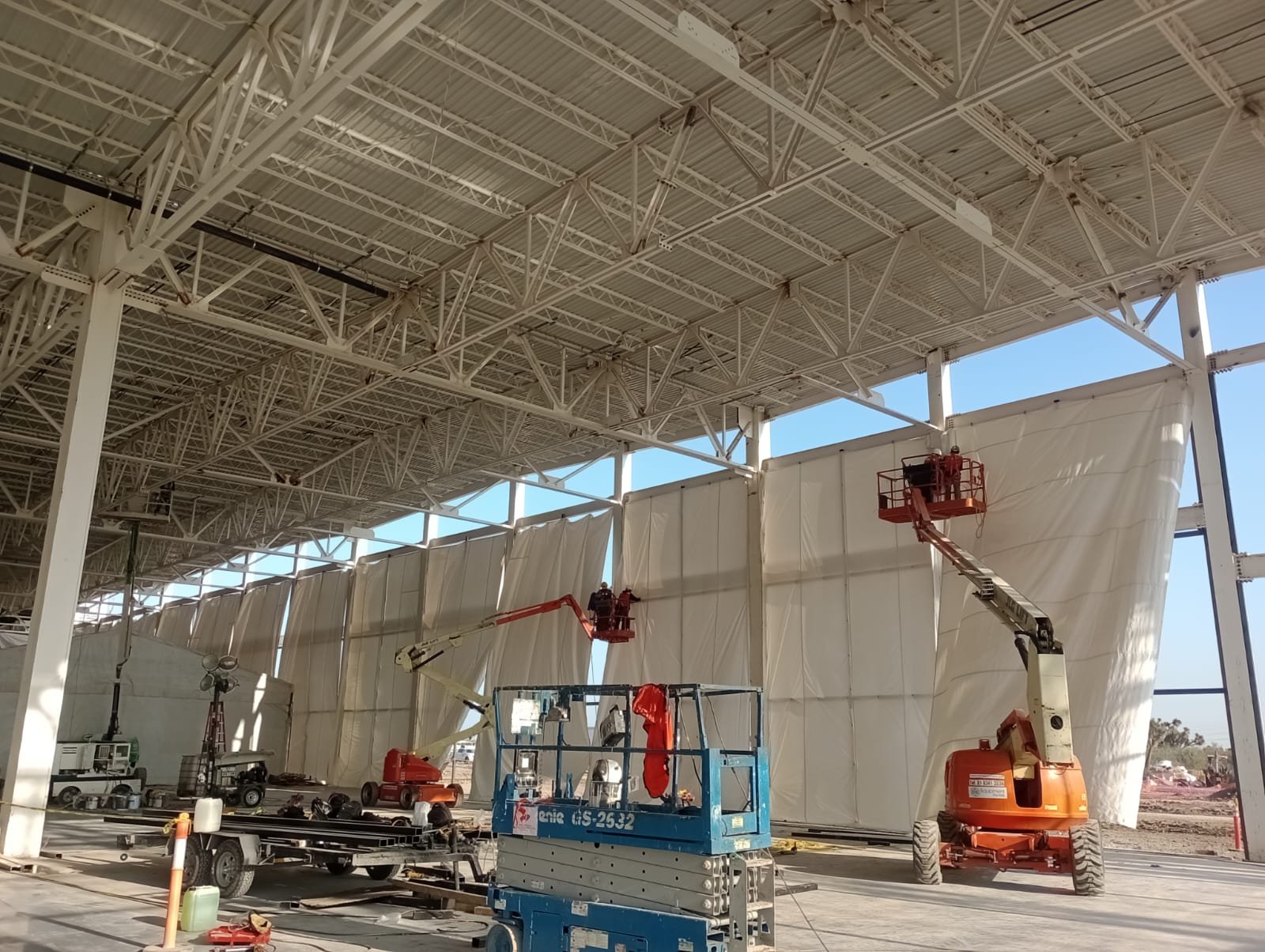 e202fc55-b3a0-411a-8a5b-78117a696ec3